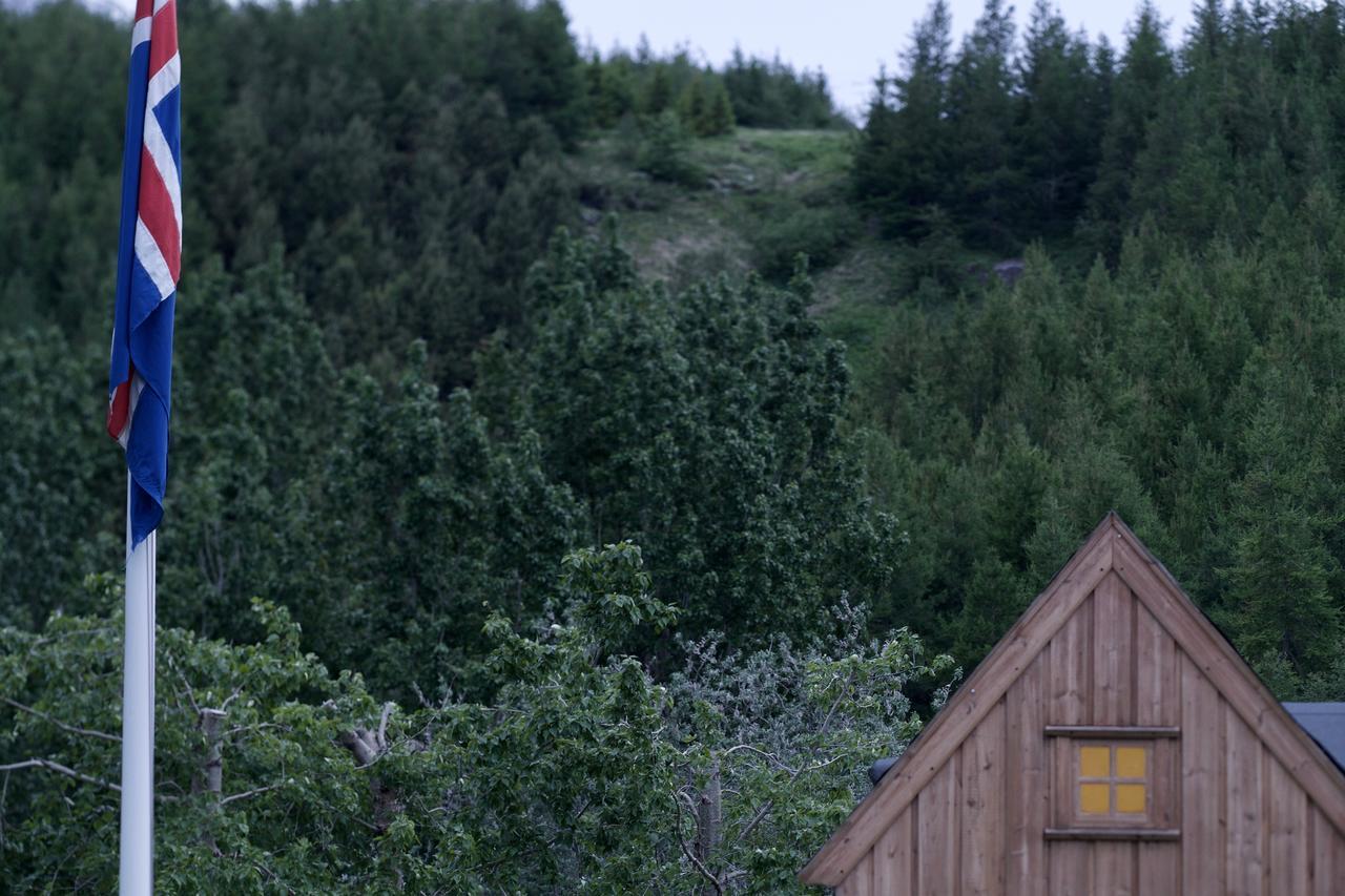 Islandsbaerinn /Old Farm Akureyri Exterior photo